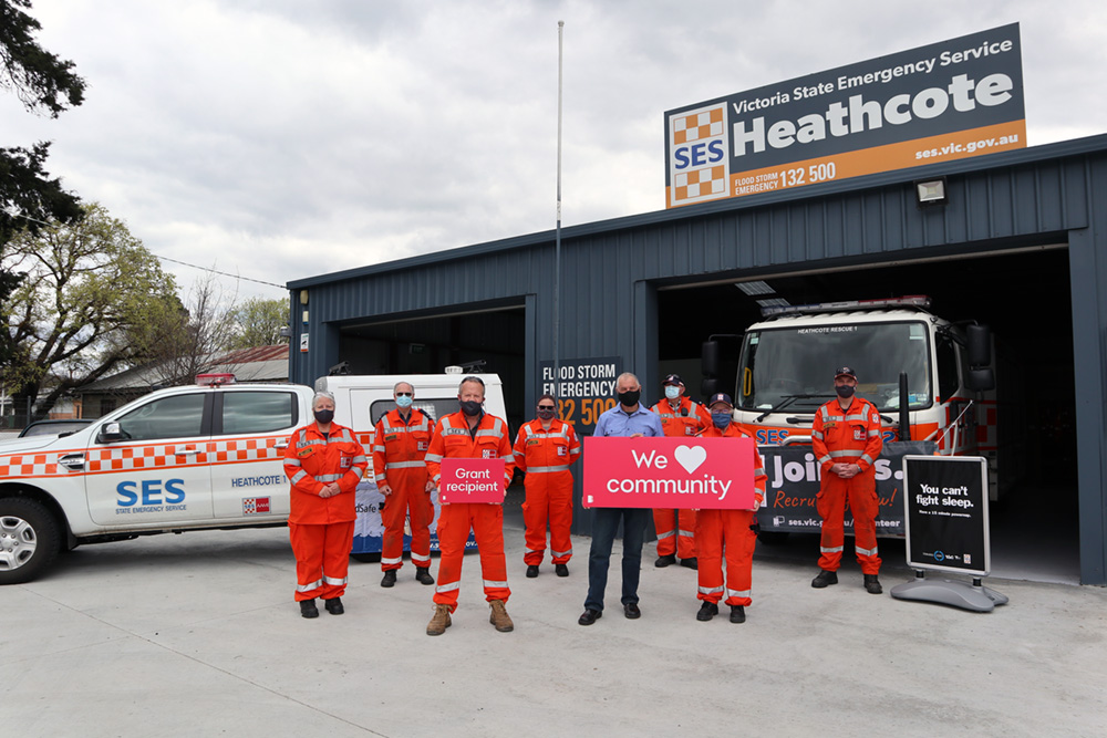Heathcote SES vehicles and staff.
